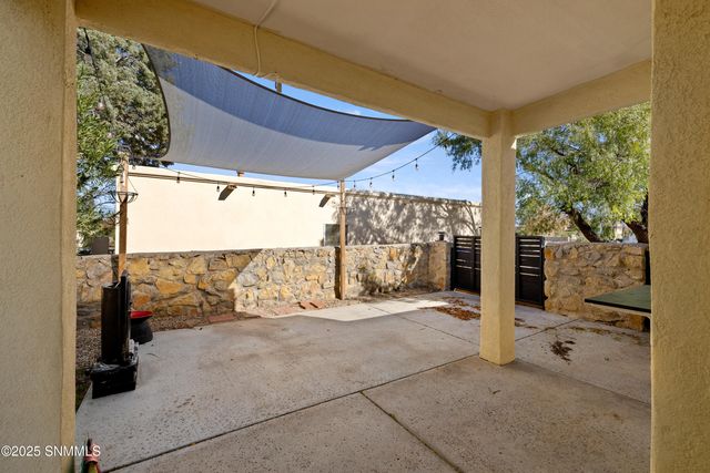 4475 Los Arboles Drive, Las Cruces, NM 88011