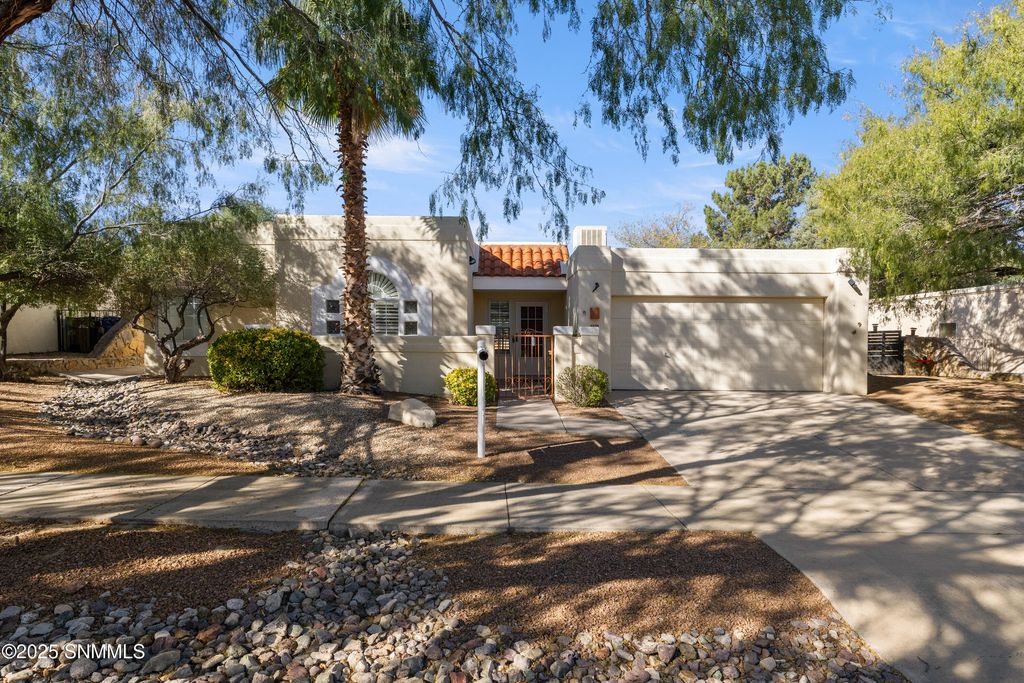 4475 Los Arboles Drive, Las Cruces, NM 88011