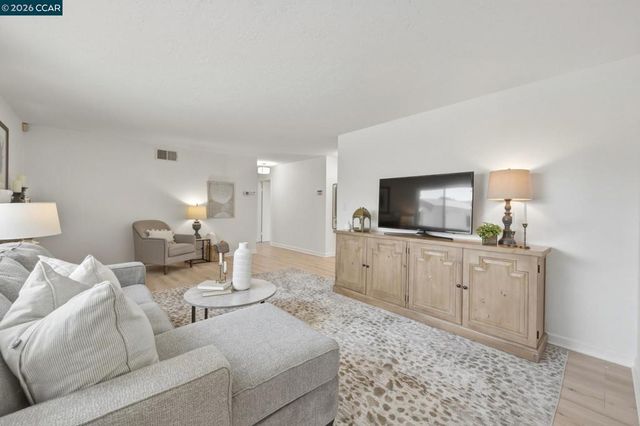 8356 Davona Drive, Dublin, CA 94568
