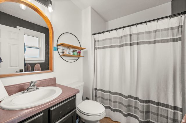 5884 S IMPRESSIONS DR, Salt Lake City, UT 84118