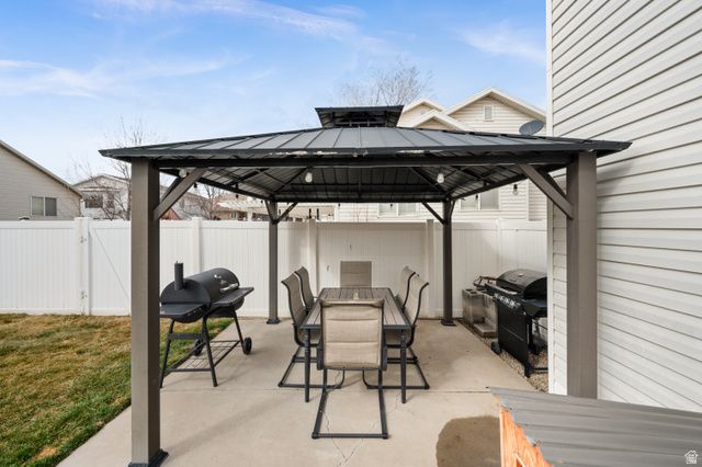 5884 S IMPRESSIONS DR, Salt Lake City, UT 84118