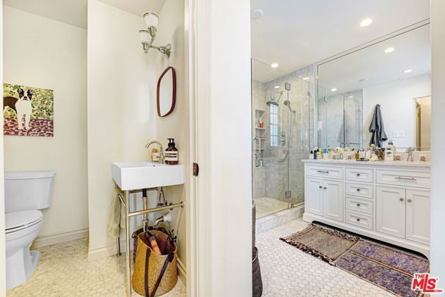 450 N Rossmore Avenue 1002, Los Angeles, CA 90004