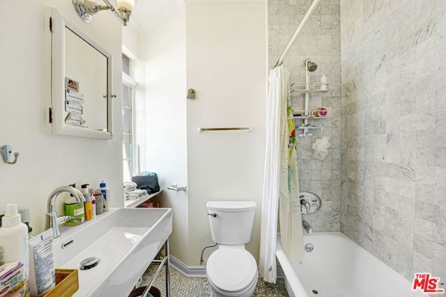 450 N Rossmore Avenue 1002, Los Angeles, CA 90004