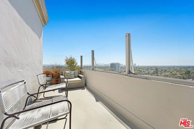 450 N Rossmore Avenue 1002, Los Angeles, CA 90004