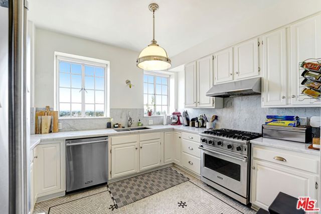 450 N Rossmore Avenue 1002, Los Angeles, CA 90004