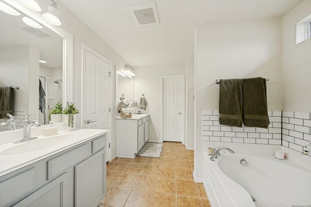 22226 TOWER TER, San Antonio, TX 78259