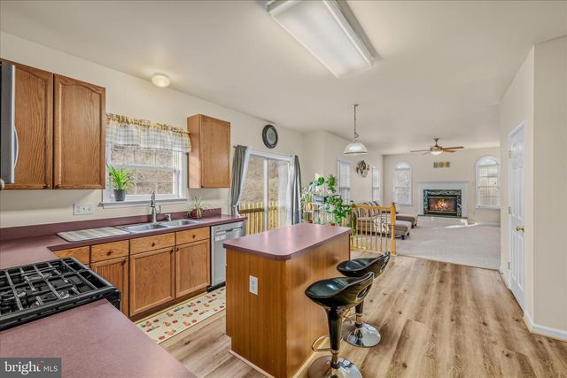 1707 MEMORIAL PARK AVE, Martinsburg, WV 25401