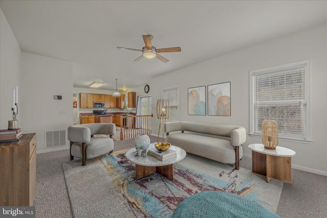 1707 MEMORIAL PARK AVE, Martinsburg, WV 25401