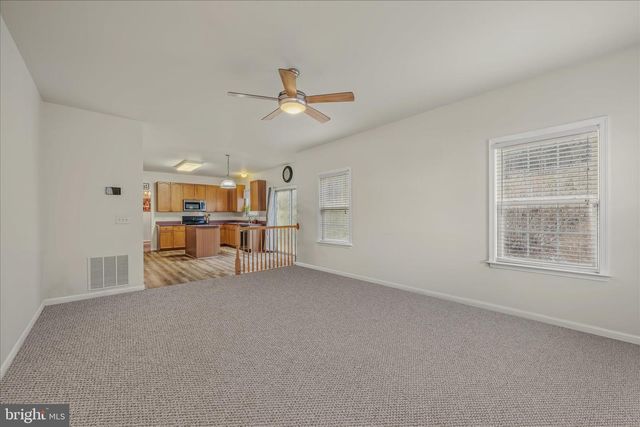 1707 MEMORIAL PARK AVE, Martinsburg, WV 25401