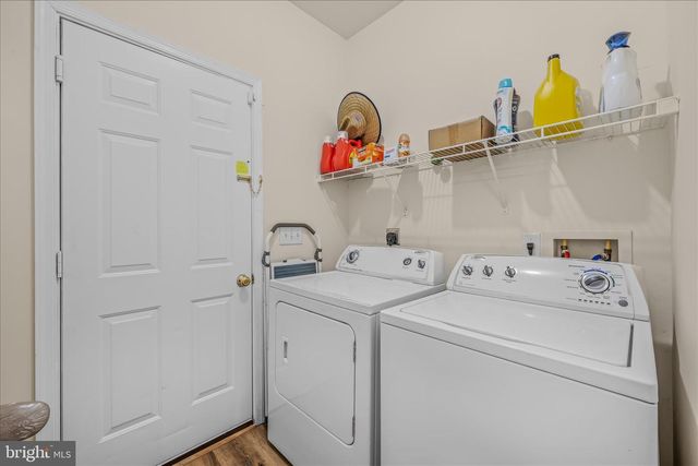 1707 MEMORIAL PARK AVE, Martinsburg, WV 25401