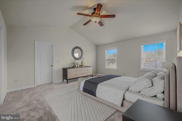 1707 MEMORIAL PARK AVE, Martinsburg, WV 25401