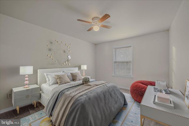 1707 MEMORIAL PARK AVE, Martinsburg, WV 25401