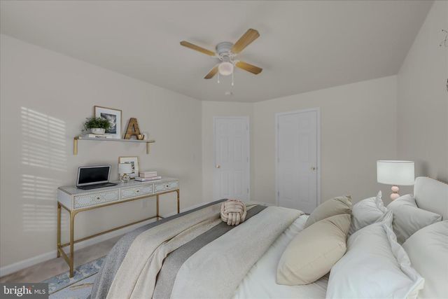 1707 MEMORIAL PARK AVE, Martinsburg, WV 25401