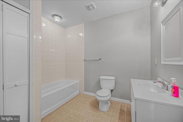 1707 MEMORIAL PARK AVE, Martinsburg, WV 25401