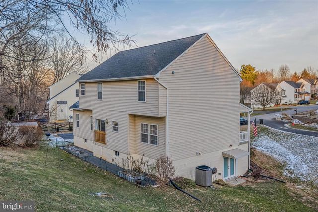 1707 MEMORIAL PARK AVE, Martinsburg, WV 25401