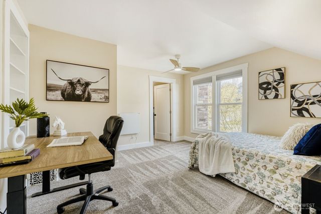 348 NE 57th Street, Seattle, WA 98105