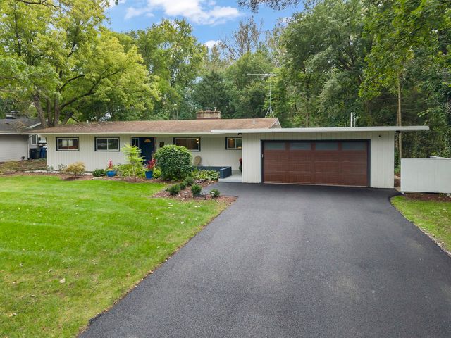 60 Golden Larch Court, Naperville, IL 60540