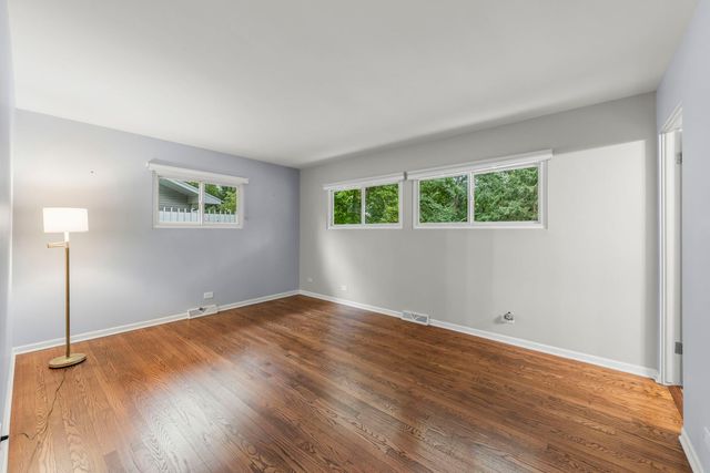 60 Golden Larch Court, Naperville, IL 60540