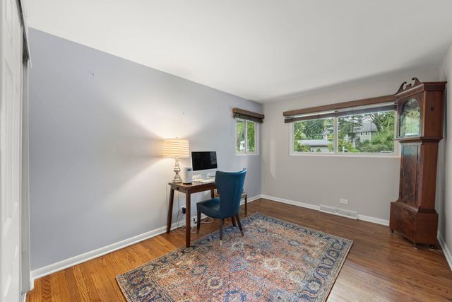 60 Golden Larch Court, Naperville, IL 60540
