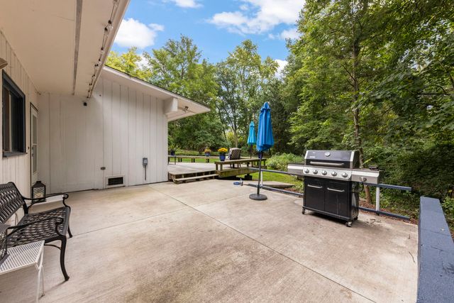 60 Golden Larch Court, Naperville, IL 60540