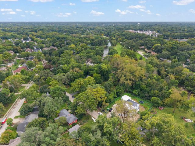 60 Golden Larch Court, Naperville, IL 60540