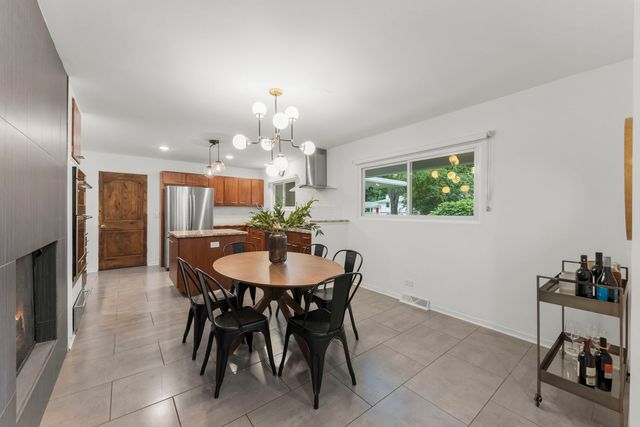 60 Golden Larch Court, Naperville, IL 60540