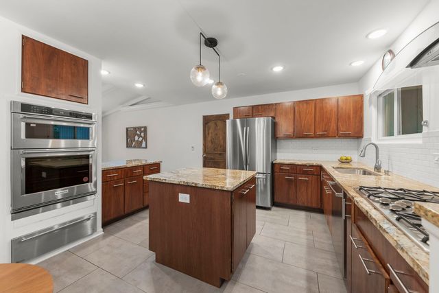60 Golden Larch Court, Naperville, IL 60540