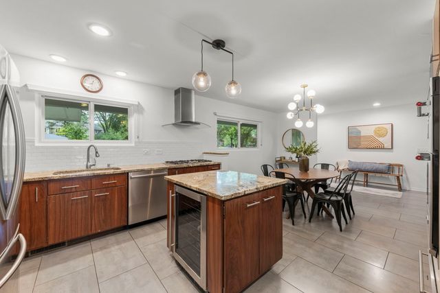 60 Golden Larch Court, Naperville, IL 60540
