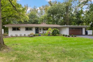 60 Golden Larch Court, Naperville, IL 60540