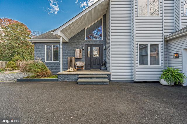 520 S 8TH AVE, Galloway Twp, NJ 08205