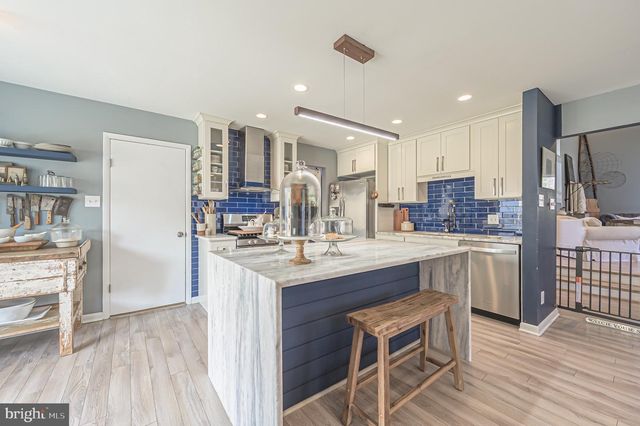 520 S 8TH AVE, Galloway Twp, NJ 08205