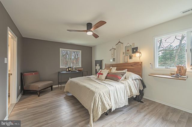 520 S 8TH AVE, Galloway Twp, NJ 08205