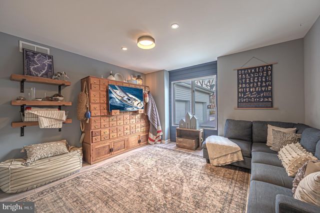 520 S 8TH AVE, Galloway Twp, NJ 08205