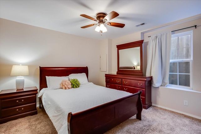 2017 S Crestline Ct, Wichita, KS 67209