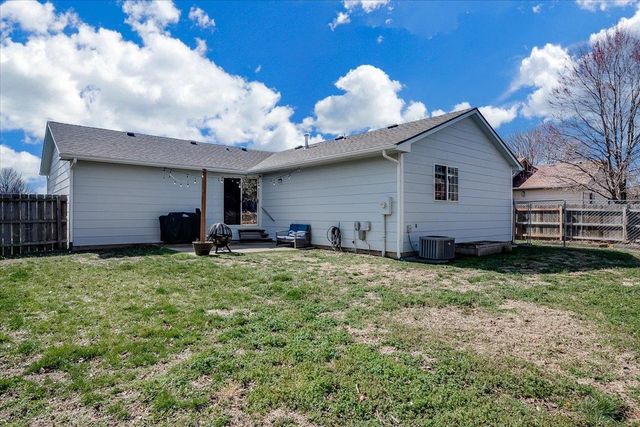 2017 S Crestline Ct, Wichita, KS 67209