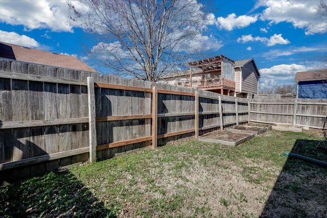 2017 S Crestline Ct, Wichita, KS 67209