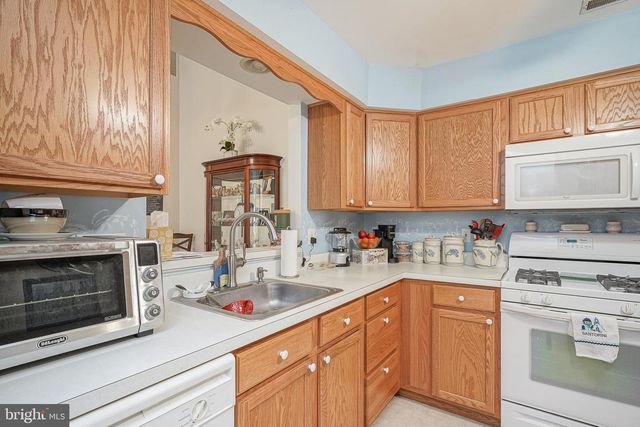 32-F PRISTINE PL, Sewell, NJ 08080