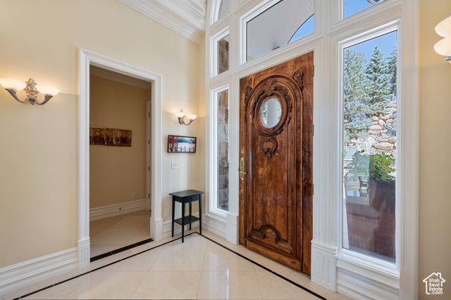 5678 E TWIN CREEK RD, Salt Lake City, UT 84108