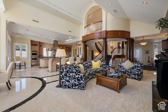 5678 E TWIN CREEK RD, Salt Lake City, UT 84108