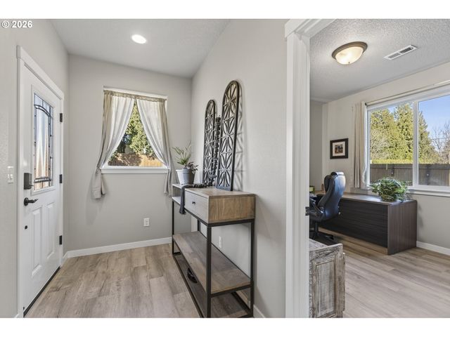 5304 Ne 43RD Cir, Vancouver, WA 98661