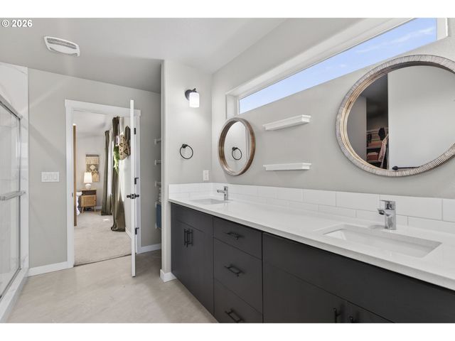 5304 Ne 43RD Cir, Vancouver, WA 98661