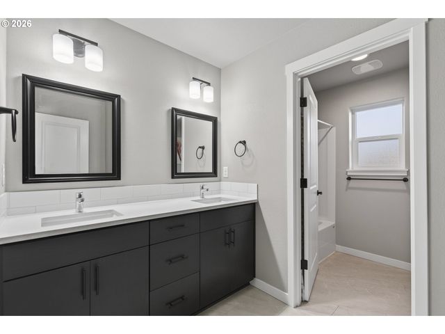 5304 Ne 43RD Cir, Vancouver, WA 98661