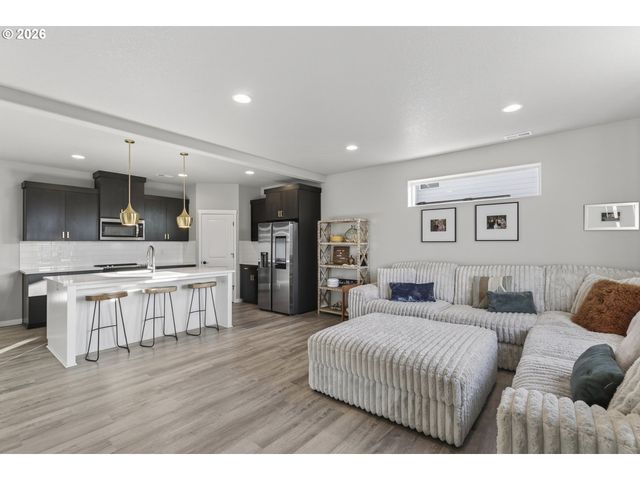 5304 Ne 43RD Cir, Vancouver, WA 98661