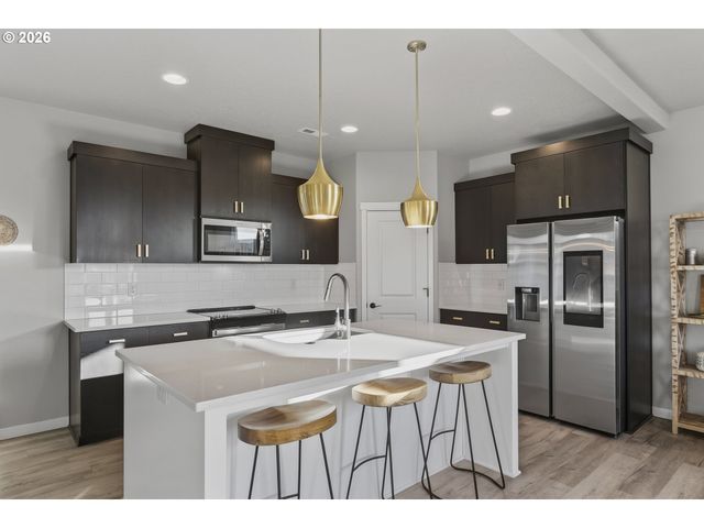 5304 Ne 43RD Cir, Vancouver, WA 98661