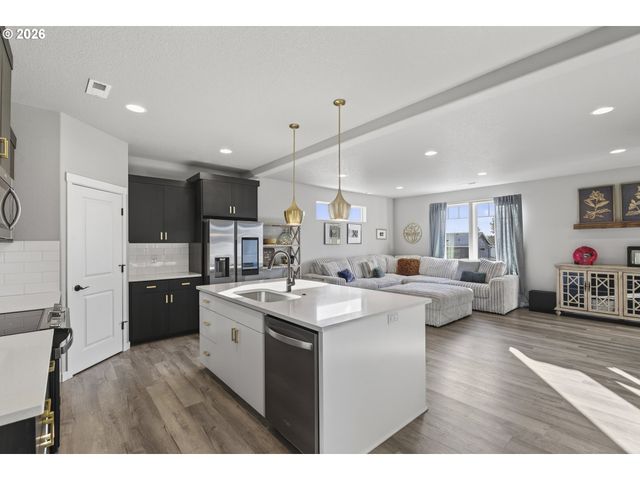 5304 Ne 43RD Cir, Vancouver, WA 98661