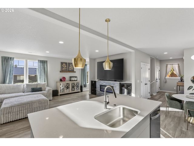 5304 Ne 43RD Cir, Vancouver, WA 98661