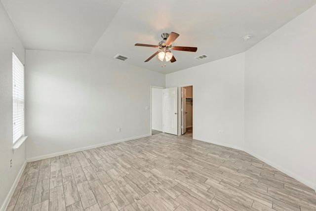 233 Wallops, Kyle, TX 78640