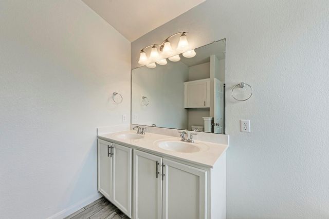 233 Wallops, Kyle, TX 78640