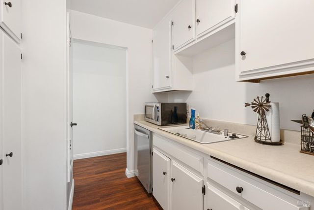 661 Mathews Ct, Vacaville, CA 95687