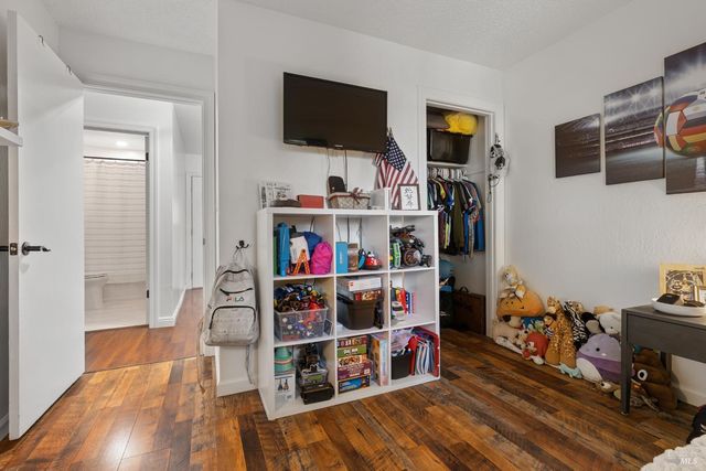 661 Mathews Ct, Vacaville, CA 95687